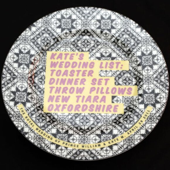 Unofficial Royal-Wedding Plates KK Outlet: Kate's Wedding List - Picture 2 of 5